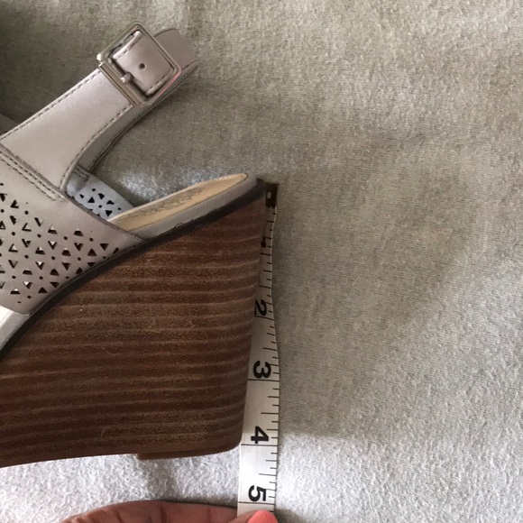 Brand new Vince Camuto wedges - Picture 3 of 4